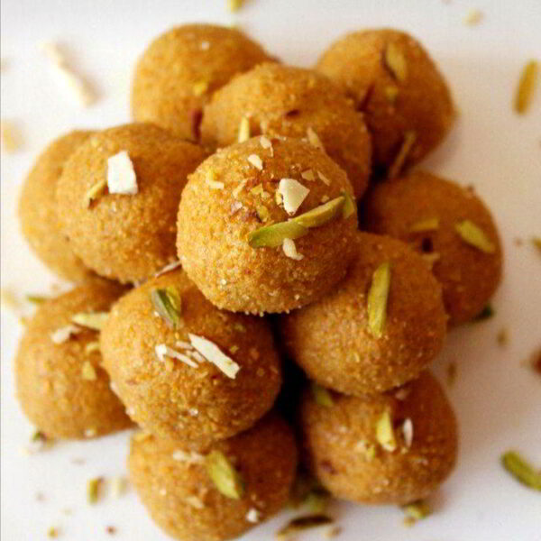 Homemade Besan Laddoo