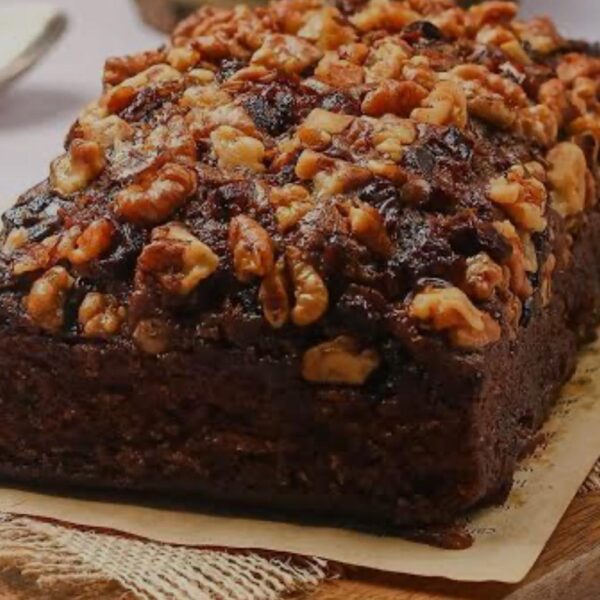 Homemade Walnut and Dates Cake